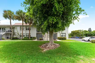 105 Tropic Isle Dr, Delray Beach, FL 33483 - Photo 2