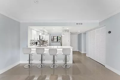 12926 Briarlake Drive #201, Palm Beach Gardens, FL 33418 - Photo 6