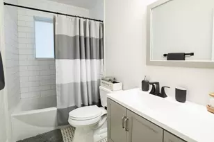 1909 NE 2nd St, Pompano Beach, FL 33060 - Photo 14