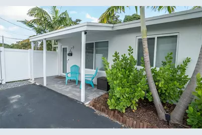1909 NE 2nd Street #Unit 2, Pompano Beach, FL 33060 - Photo 2