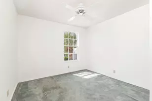 22 Selby Ln, Palm Beach Gardens, FL 33418 - Photo 18