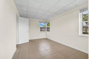 261 NE 45th St, Oakland Park, FL 33334 - Photo 28