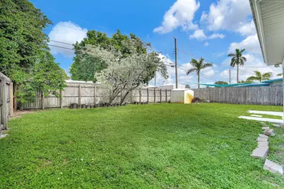 261 NE 45th Street, Oakland Park, FL 33334 - Photo 4