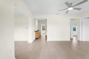 261 NE 45th St, Oakland Park, FL 33334 - Photo 6