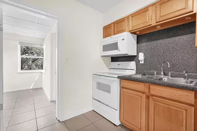 261 NE 45th Street, Oakland Park, FL 33334 - Photo 22