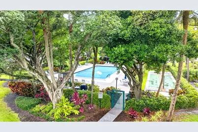 806 Cypress Boulevard #209, Pompano Beach, FL 33069 - Photo 8