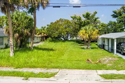 807 N 22nd N Street, Fort Pierce, FL 34950 - Photo 1