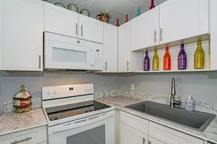 28 Vis Gdns Trl, Vero Beach, FL 32962 - Photo 10