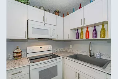 28 Vista Gardens Trail #105, Vero Beach, FL 32962 - Photo 10