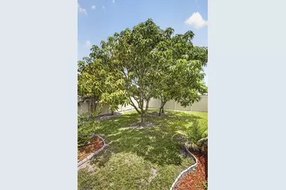9860 Honeysuckle Avenue, Palm Beach Gardens, FL 33410 - Photo 42