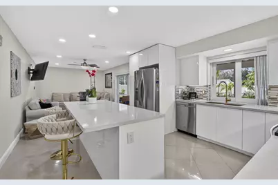 9860 Honeysuckle Avenue, Palm Beach Gardens, FL 33410 - Photo 20