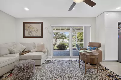 9860 Honeysuckle Avenue, Palm Beach Gardens, FL 33410 - Photo 12