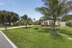 9860 Honeysuckle Ave, Palm Beach Gardens, FL 33410 - Photo 2
