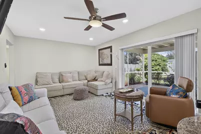 9860 Honeysuckle Avenue, Palm Beach Gardens, FL 33410 - Photo 10