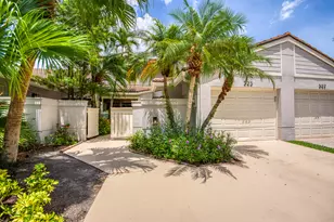 525 Prestwick Cir, Palm Beach Gardens, FL 33418 - Photo 1