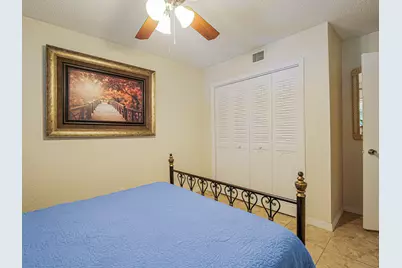 923 22nd Place #219, Vero Beach, FL 32960 - Photo 6