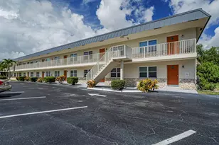 923 22nd Pl, Vero Beach, FL 32960 - Photo 1