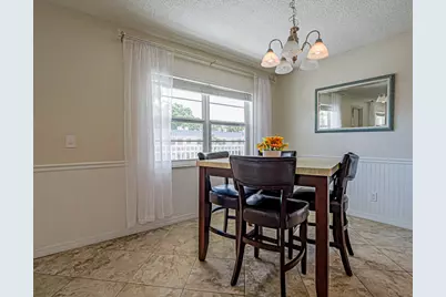 923 22nd Place #219, Vero Beach, FL 32960 - Photo 12