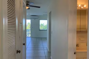 455 Golden Isles Dr, Hallandale Beach, FL 33009 - Photo 16