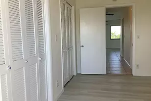 455 Golden Isles Dr, Hallandale Beach, FL 33009 - Photo 14