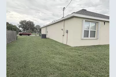 322 SW Molloy Street, Port Saint Lucie, FL 34984 - Photo 36