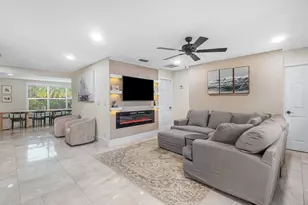 711 Laurel Dr, Lake Park, FL 33403 - Photo 10