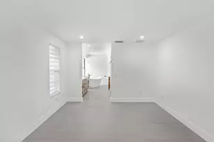 14814 Paddock Dr, Wellington, FL 33414 - Photo 16