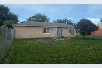 450 SW Belmont Circle, Port Saint Lucie, FL 34953 - Photo 2