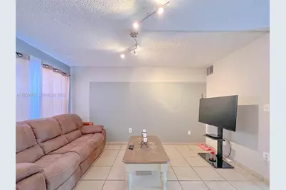3672 SW 59th Avenue #Unit 7, Davie, FL 33314 - Photo 12