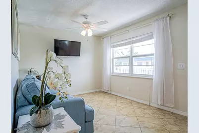 923 22nd Place #219, Vero Beach, FL 32960 - Photo 8