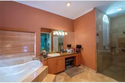 423 NE 3rd Street, Pompano Beach, FL 33060 - Photo 10