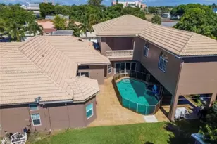 423 NE 3rd St, Pompano Beach, FL 33060 - Photo 6