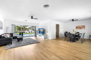 1250 SE 10th St, Deerfield Beach, FL 33441 - Photo 8