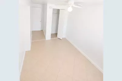1960 NE 48th Street #7, Pompano Beach, FL 33064 - Photo 1