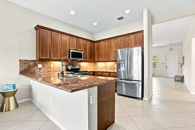 10425 Pearwood Place, Boynton Beach, FL 33437 - Photo 10