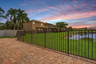 10425 Pearwood Pl, Boynton Beach, FL 33437 - Photo 4