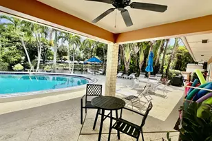 136 NE 19th Ct, Wilton Manors, FL 33305 - Photo 16