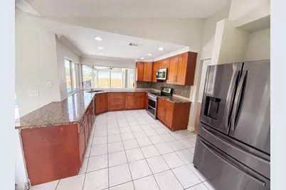 711 SE Celtic Avenue, Port Saint Lucie, FL 34983 - Photo 2