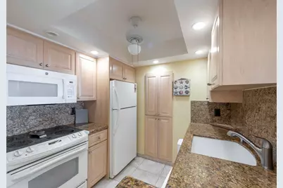 111 Briny Avenue #22-12, Pompano Beach, FL 33062 - Photo 6