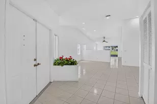 10048 Country Brook Rd, Boca Raton, FL 33428 - Photo 6