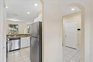 6036 SW 19th Pl, North Lauderdale, FL 33068 - Photo 8