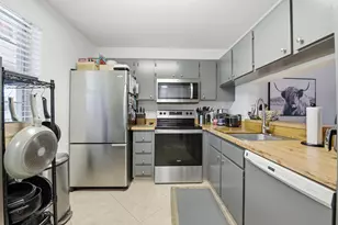 5501 Lakeside Dr, Margate, FL 33063 - Photo 16