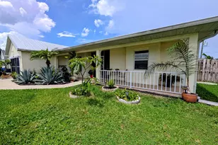2097 SW Larchmont Ln, Port Saint Lucie, FL 34984 - Photo 10