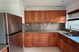 310 Dickson Dr, Fort Pierce, FL 34982 - Photo 6