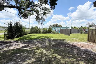 310 Dickson Dr, Fort Pierce, FL 34982 - Photo 2