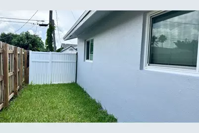 3261 SW 4th Street, Deerfield Beach, FL 33442 - Photo 20