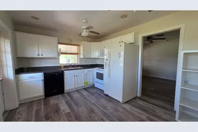 462 Hernando Street #B, Fort Pierce, FL 34949 - Photo 6