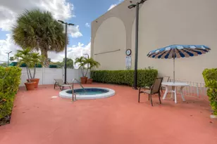16686 Golfview Dr, Weston, FL 33326 - Photo 42