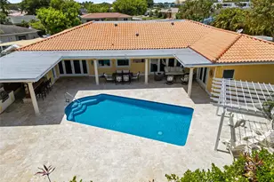 16686 Golfview Dr, Weston, FL 33326 - Photo 28