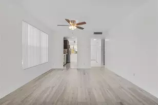 8205 NW 61st St, Tamarac, FL 33321 - Photo 14